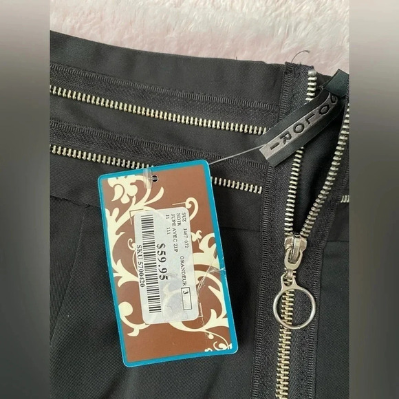 Black Midi Skirt with Zipper Detail - Picture 3 of 5